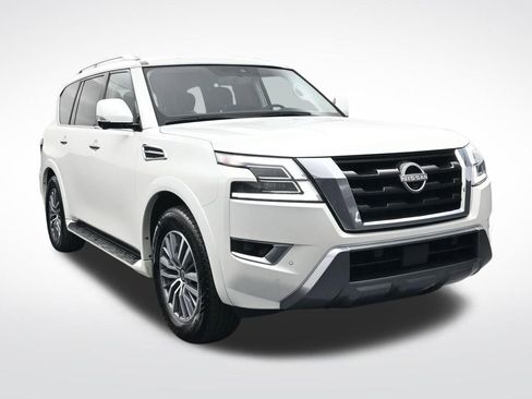 Used 2024 Nissan Armada SL w/ Captain's Chairs Package RWD image 3