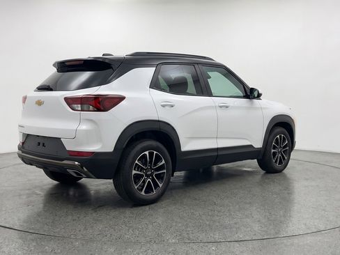 Used 2025 Chevrolet TrailBlazer LT FWD image 9