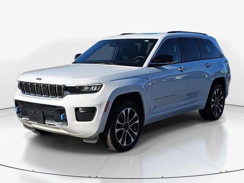 Used 2023 Jeep Grand Cherokee Overland w/ Luxury Tech Group IV image 10