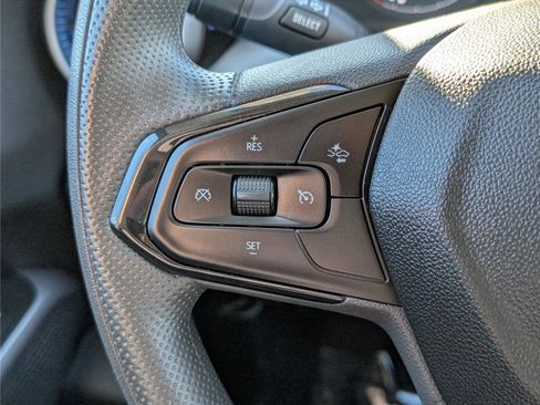 Used 2025 Chevrolet Trax LS image 18