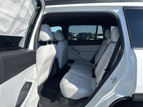 New 2026 Jeep Cherokee Limited image 12