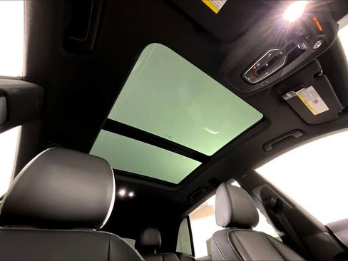 Used 2019 Audi Q8 Premium Plus w/ Premium Plus image 13