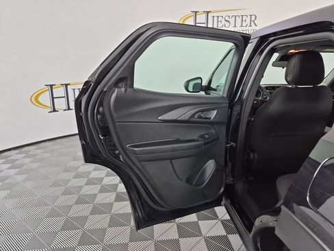 Used 2022 Chevrolet TrailBlazer LS FWD image 30