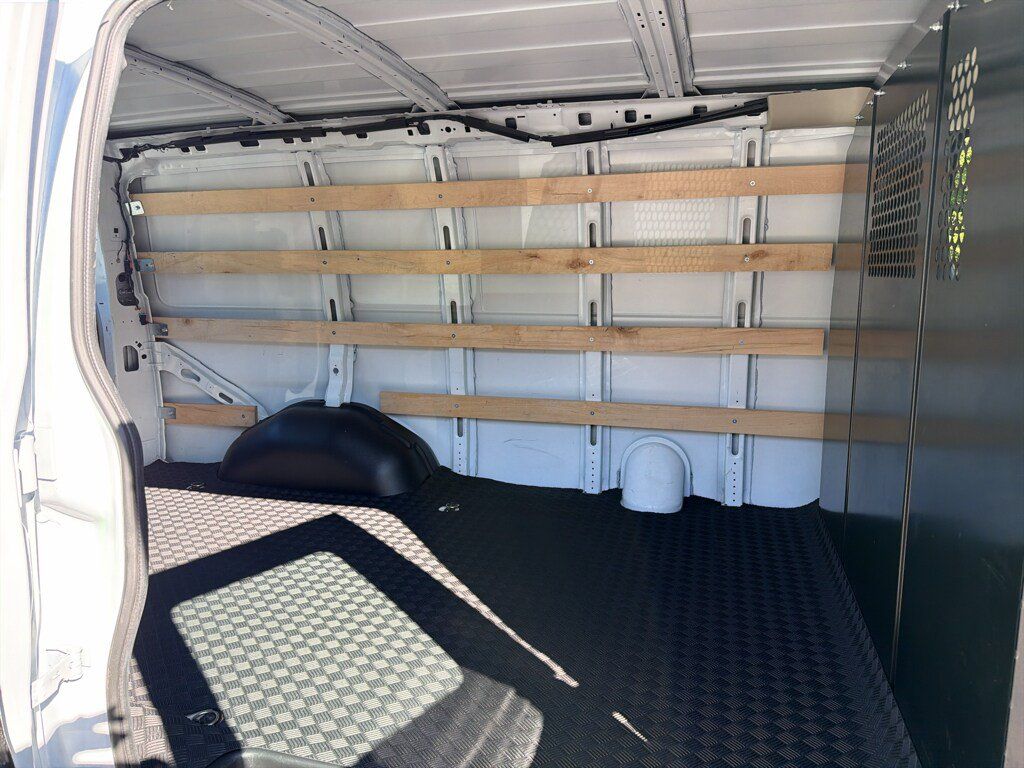 Used 2025 Chevrolet Express 2500 w/ Driver Convenience Package RWD image 19