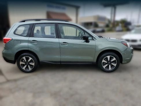 Used 2017 Subaru Forester 2.5i w/ Alloy Wheel Package image 10