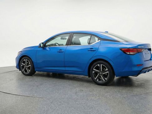 Used 2025 Nissan Sentra SV FWD image 6