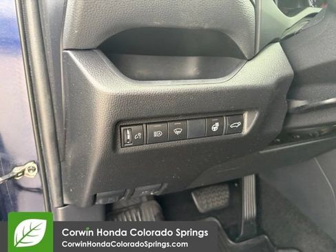Used 2019 Toyota RAV4 XLE Premium w/ Cold Weather Package AWD/4WD image 29