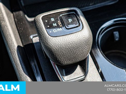 Used 2024 Nissan Rogue S AWD/4WD image 35
