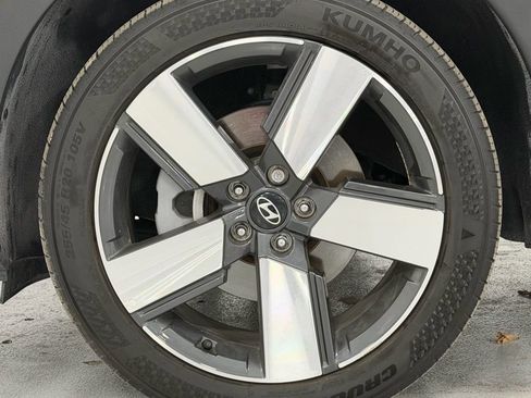 Used 2025 Hyundai Santa Fe Limited image 9