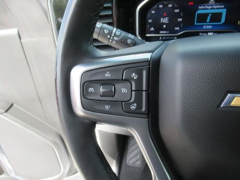 Used 2024 Chevrolet Silverado 2500 LTZ w/ LTZ Convenience Package image 18