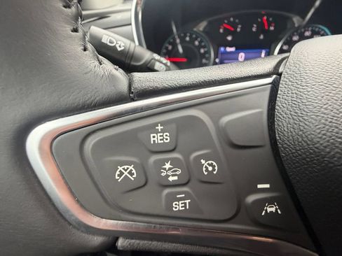 Used 2022 Chevrolet Equinox LT FWD image 23