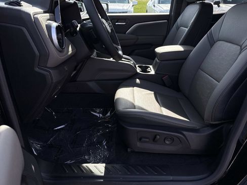 Used 2023 Chevrolet Colorado ZR2 w/ ZR2 Convenience Package III image 24