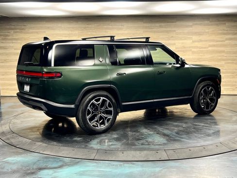 Used 2025 Rivian R1S Adventure AWD/4WD image 20