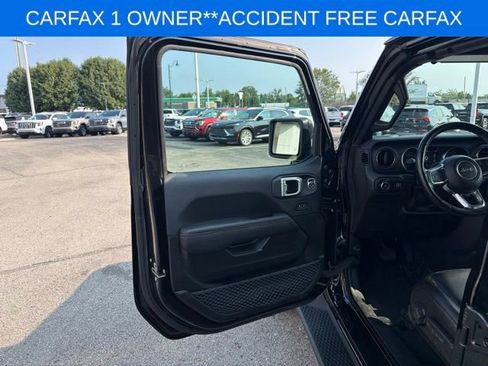 Used 2023 Jeep Wrangler Unlimited Sahara AWD/4WD image 24