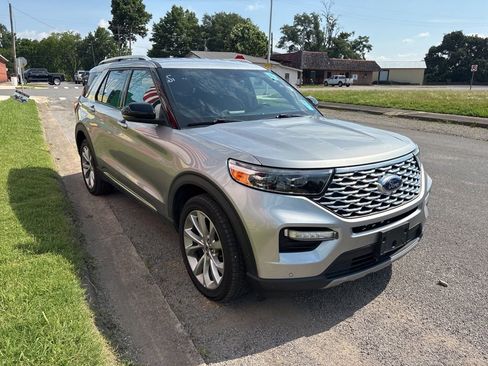Used 2021 Ford Explorer Platinum w/ Equipment Group 601A AWD/4WD image 10