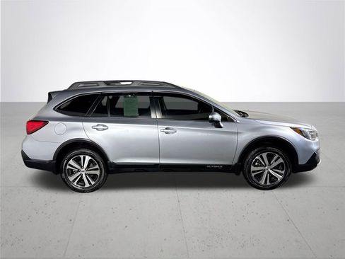 Used 2019 Subaru Outback 3.6R Limited w/ Popular Package #2 image 5