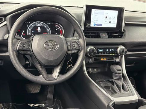 Certified 2025 Toyota RAV4 LE FWD image 34