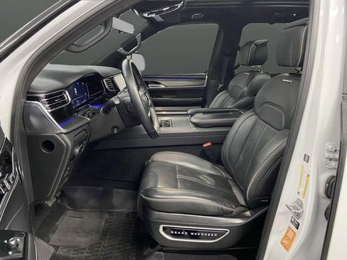 Used 2022 Jeep Grand Wagoneer Series II image 4
