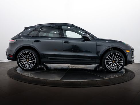 Certified 2026 Porsche Macan image 8