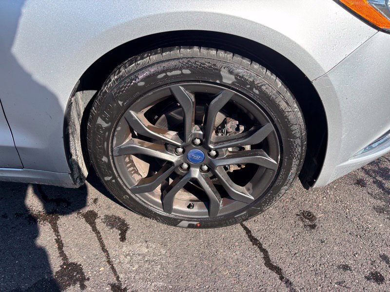 Used 2018 Ford Fusion SE w/ Equipment Group 201A FWD image 14