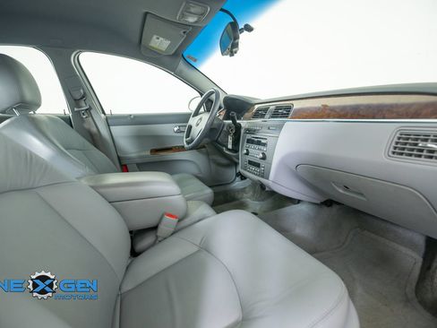 Used 2006 Buick LaCrosse CXL w/ Chrome Appearance Package FWD image 36