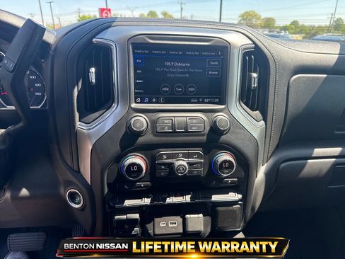 Used 2021 Chevrolet Silverado 1500 LT Trail Boss w/ Bed Protection Package AWD/4WD image 17