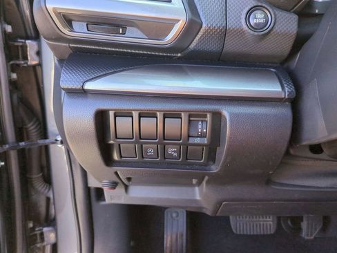 Used 2020 Subaru Forester Premium image 17