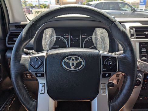 Used 2023 Toyota 4Runner Limited AWD/4WD image 20