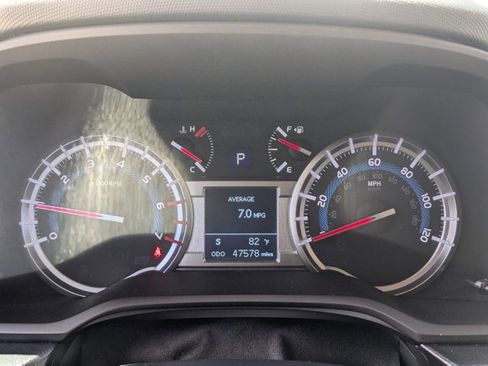 Used 2016 Toyota 4Runner SR5 image 9