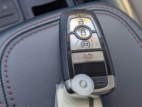 New 2025 Ford Maverick Lariat image 33