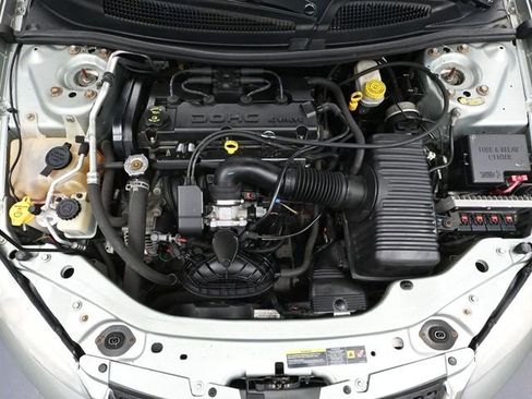 Used 2006 Dodge Stratus SXT image 43