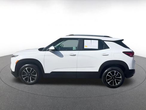 Used 2025 Chevrolet TrailBlazer LT image 10