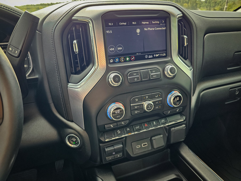 Used 2020 GMC Sierra 1500 Elevation w/ Elevation Value Package AWD/4WD image 23