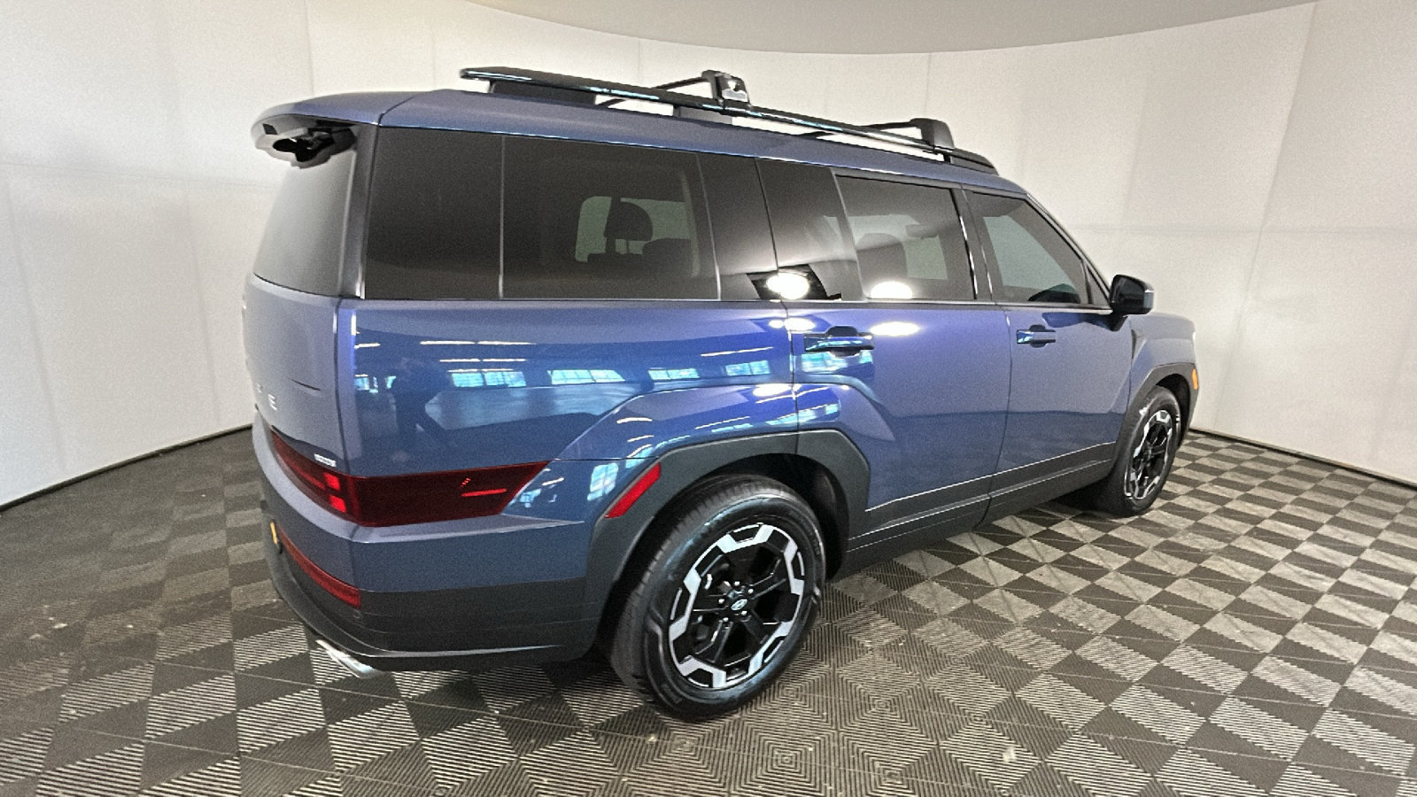 Used 2025 Hyundai Santa Fe SEL AWD/4WD image 3