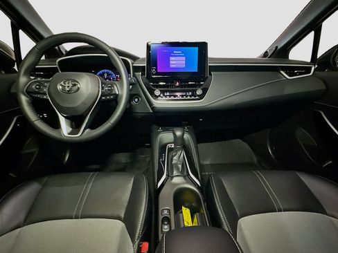 Used 2025 Toyota Corolla XSE FWD image 9