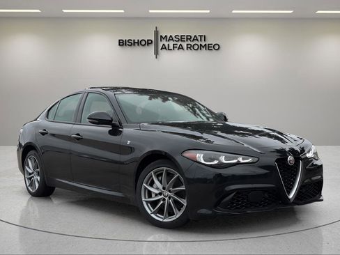 Used 2024 Alfa Romeo Giulia Ti w/ Active Assist Plus Package AWD/4WD image 1