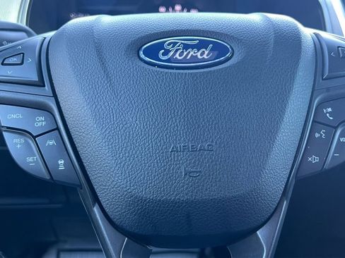 Used 2022 Ford Edge Titanium w/ Equipment Group 301A AWD/4WD image 5