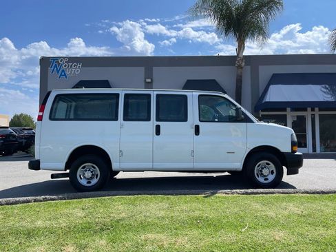 Used 2022 Chevrolet Express 2500 w/ Driver Convenience Package RWD image 4