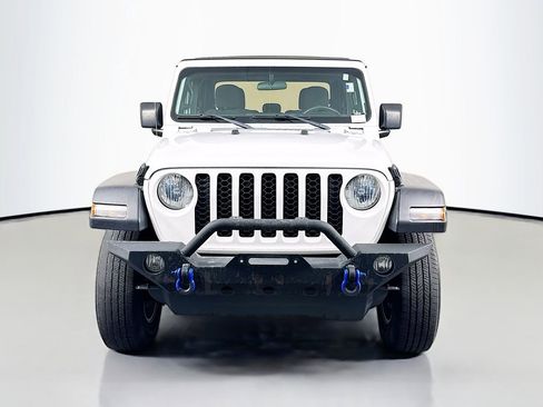 Used 2020 Jeep Gladiator Sport w/ Quick Order Package 24S AWD/4WD image 2