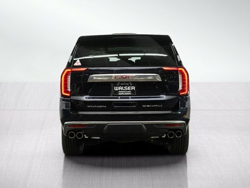 Used 2023 GMC Yukon Denali AWD/4WD image 4