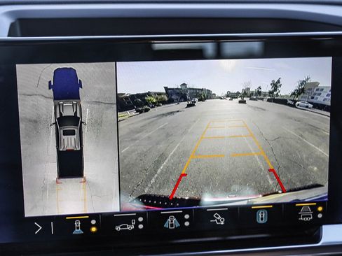 Used 2025 Chevrolet Silverado 3500 High Country w/ Technology Package image 20