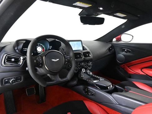 Used 2023 Aston Martin V8 Vantage Coupe image 9