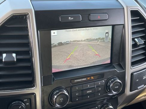 Used 2017 Ford F150 Lariat w/ Equipment Group 501A Mid image 14