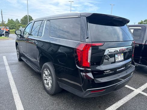 Used 2023 GMC Yukon XL SLE RWD image 4