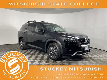 Used 2023 Nissan Pathfinder SV