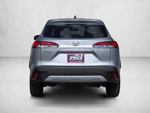 Used 2024 Toyota Corolla Cross L image 7