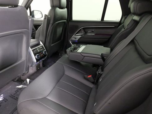 Used 2024 Land Rover Range Rover SE AWD/4WD image 40