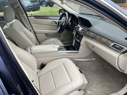 Used 2016 Mercedes-Benz E 350 4MATIC Wagon image 11