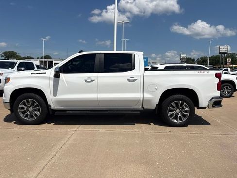 Used 2025 Chevrolet Silverado 1500 LT AWD/4WD image 7