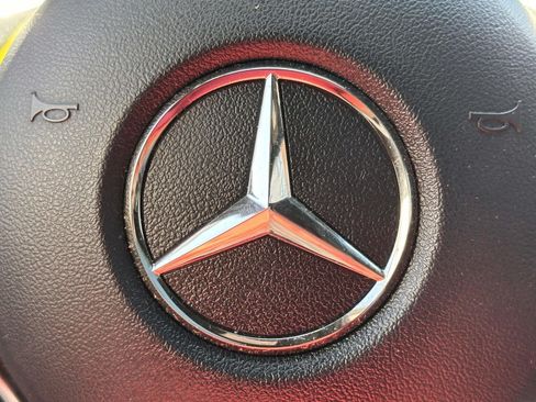 Used 2022 Mercedes-Benz GLC 300 4MATIC image 26